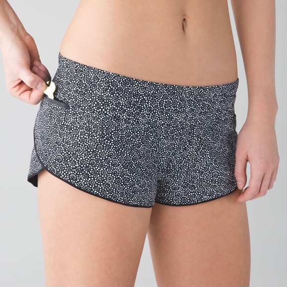 NWT Lululemon reversible Surf Shorts II. 🖤